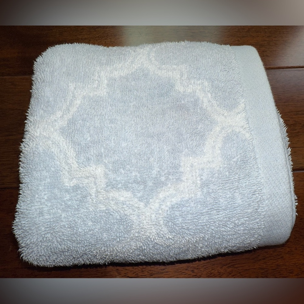 Garnet Hill 100% Cotton Aqua/White 2 Hand Towels. 
Size 18”x30” Made In Brazil